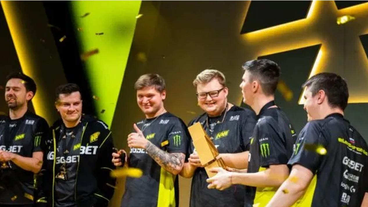 也满足了俱 也满足了俱